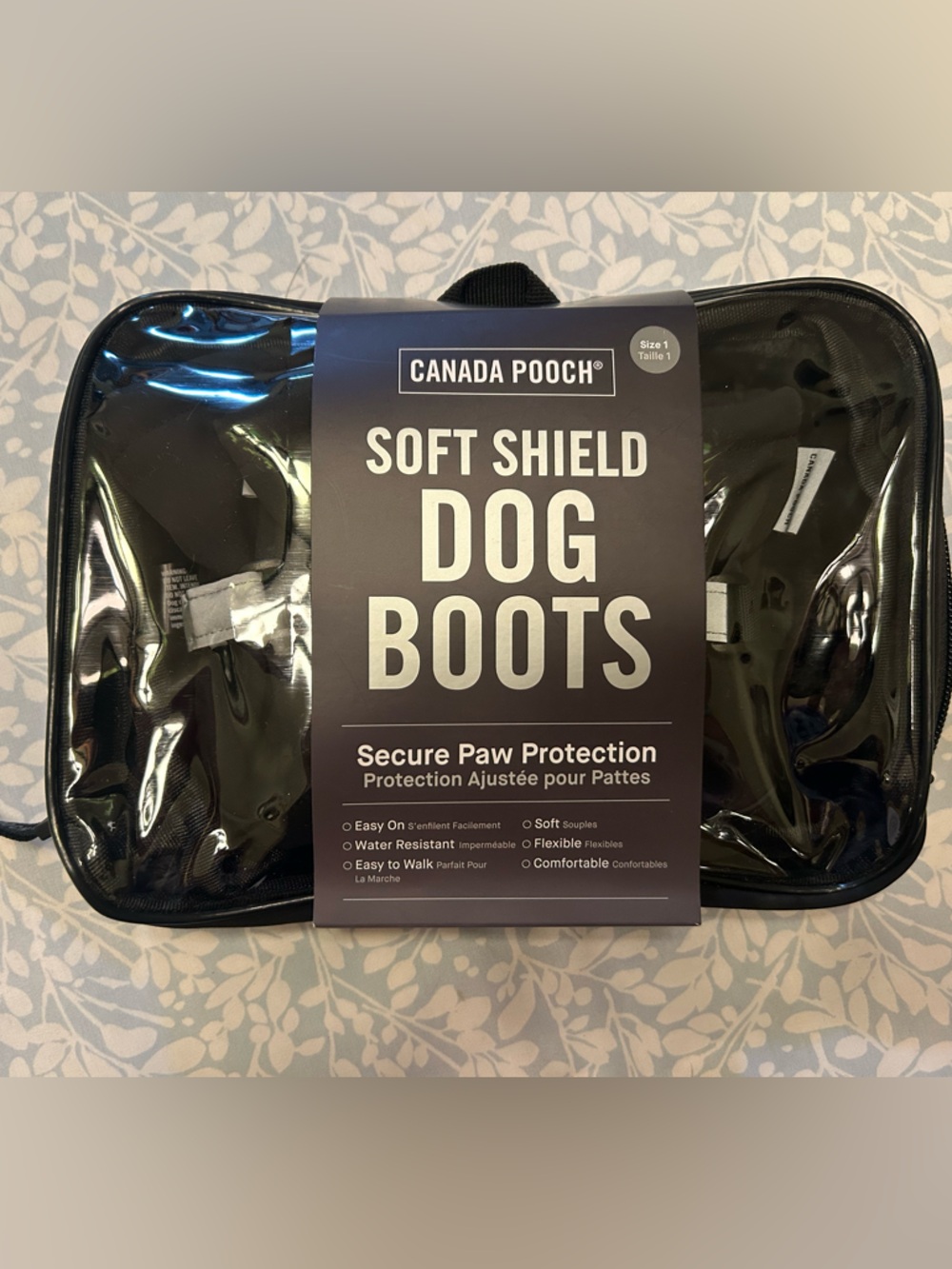 Canada Pooch Soft Shield Dog Boots in Black